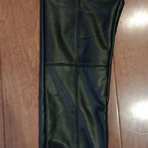 Vegan Leather Maternity Leggings - Picture 3 of 7